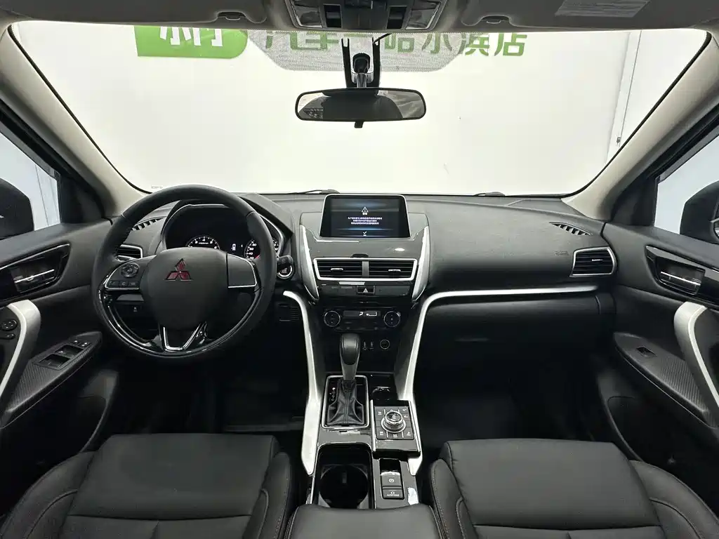 Mitsubishi Eclipse Cross — миниатюра 10