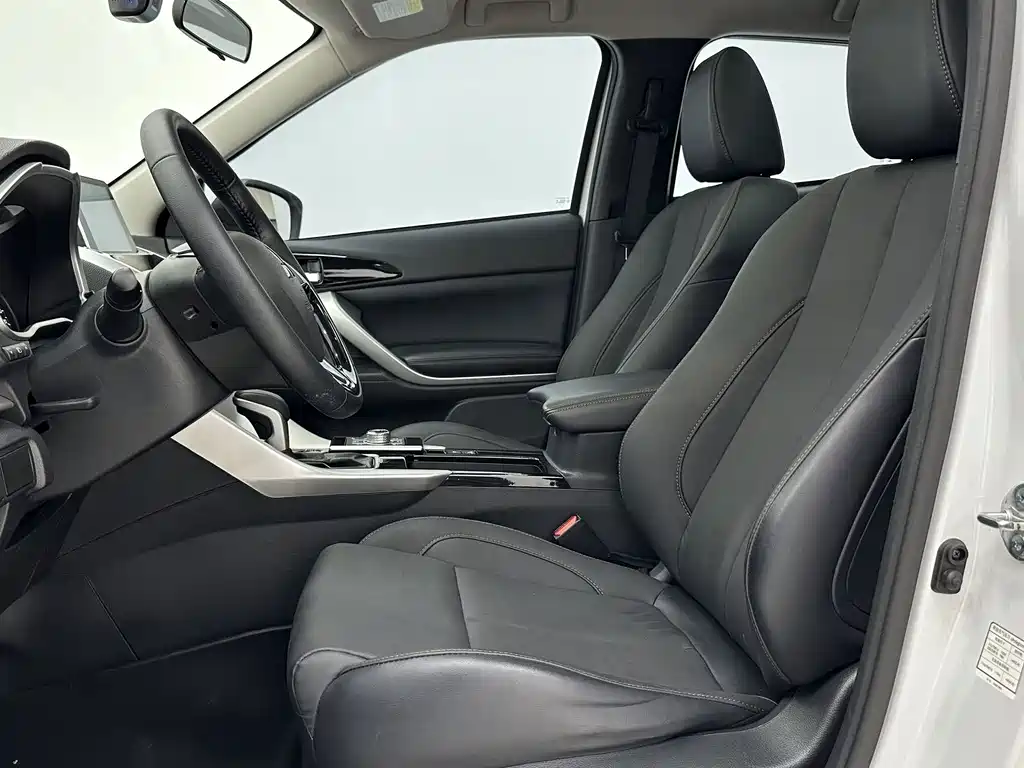 Mitsubishi Eclipse Cross — миниатюра 7