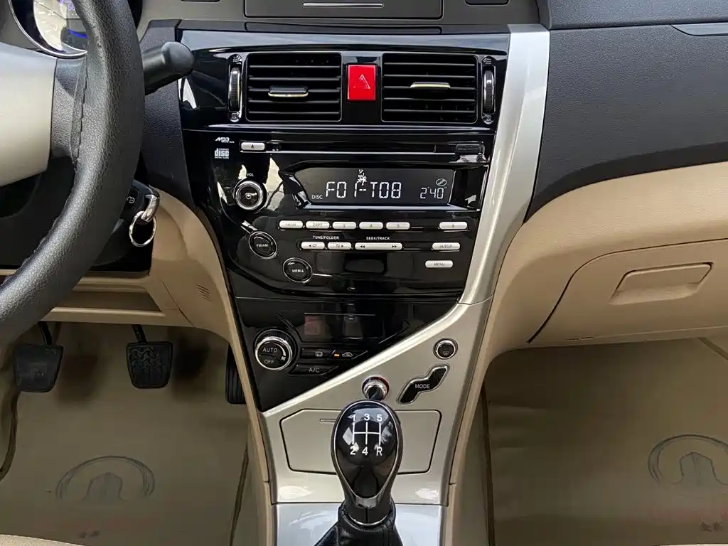 Great Wall Great Wall C30 — миниатюра 11