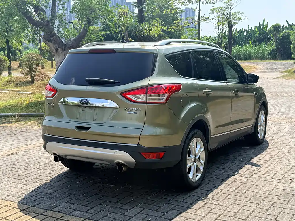 Ford Kuga — миниатюра 7