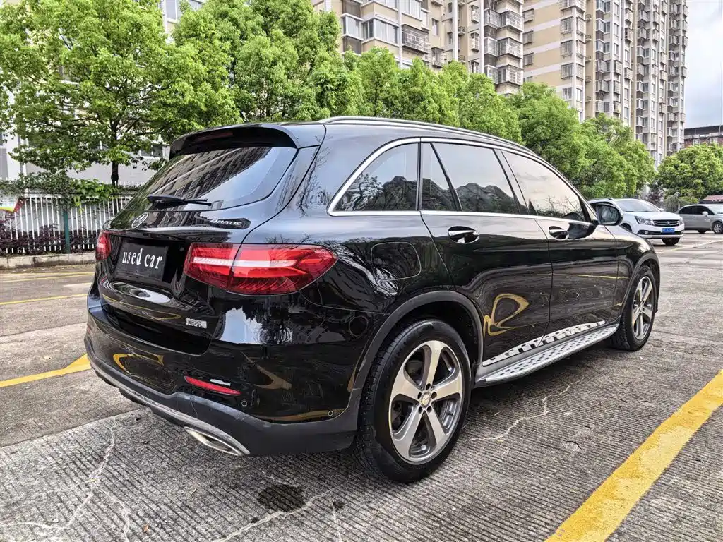 Mercedes-Benz GLC 2017 GLC 260 4MATIC Luxury