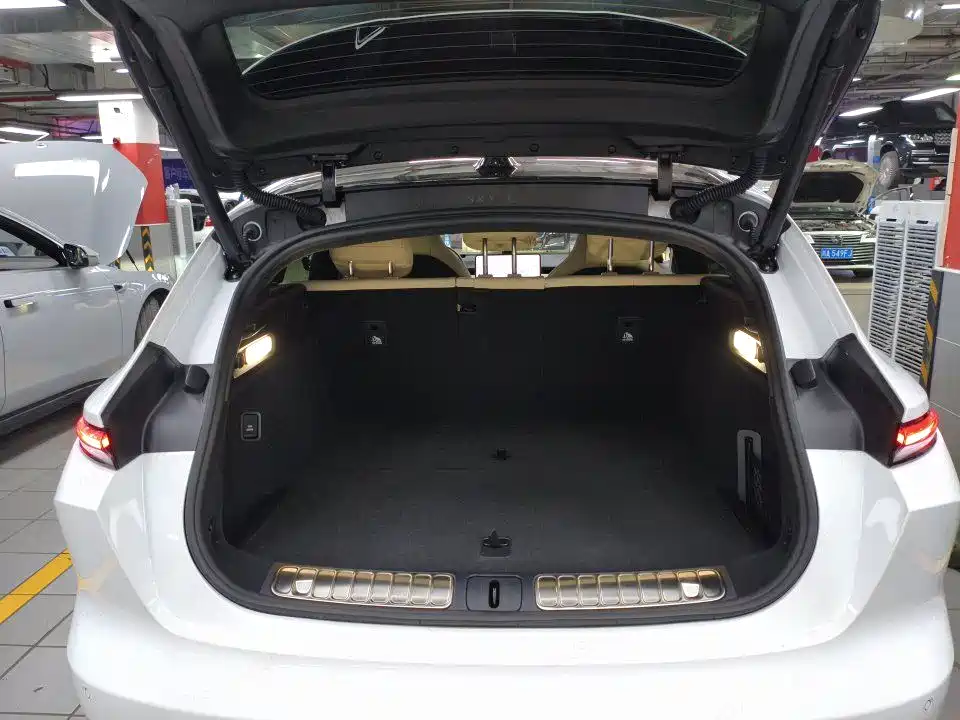NIO ET5T 2025 75kWh Touring