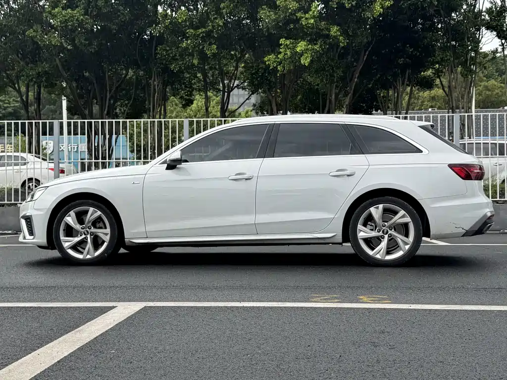 Audi A4 (Import) — миниатюра 4