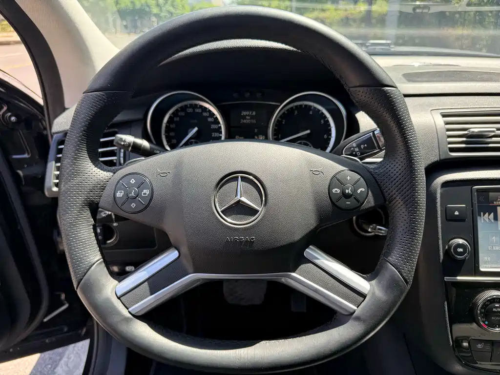 Mercedes-Benz R-Class — миниатюра 25