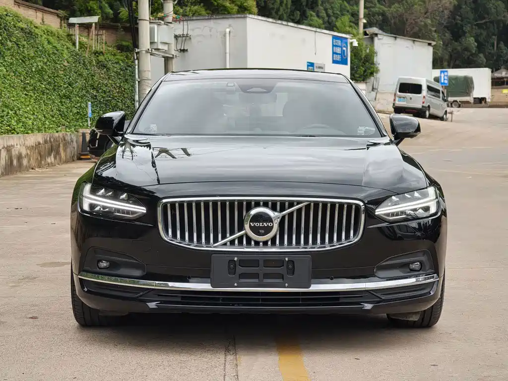 Volvo S90 — миниатюра 2
