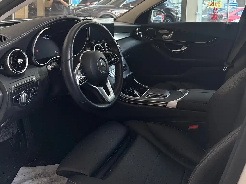 Mercedes-Benz C-Class — миниатюра 5