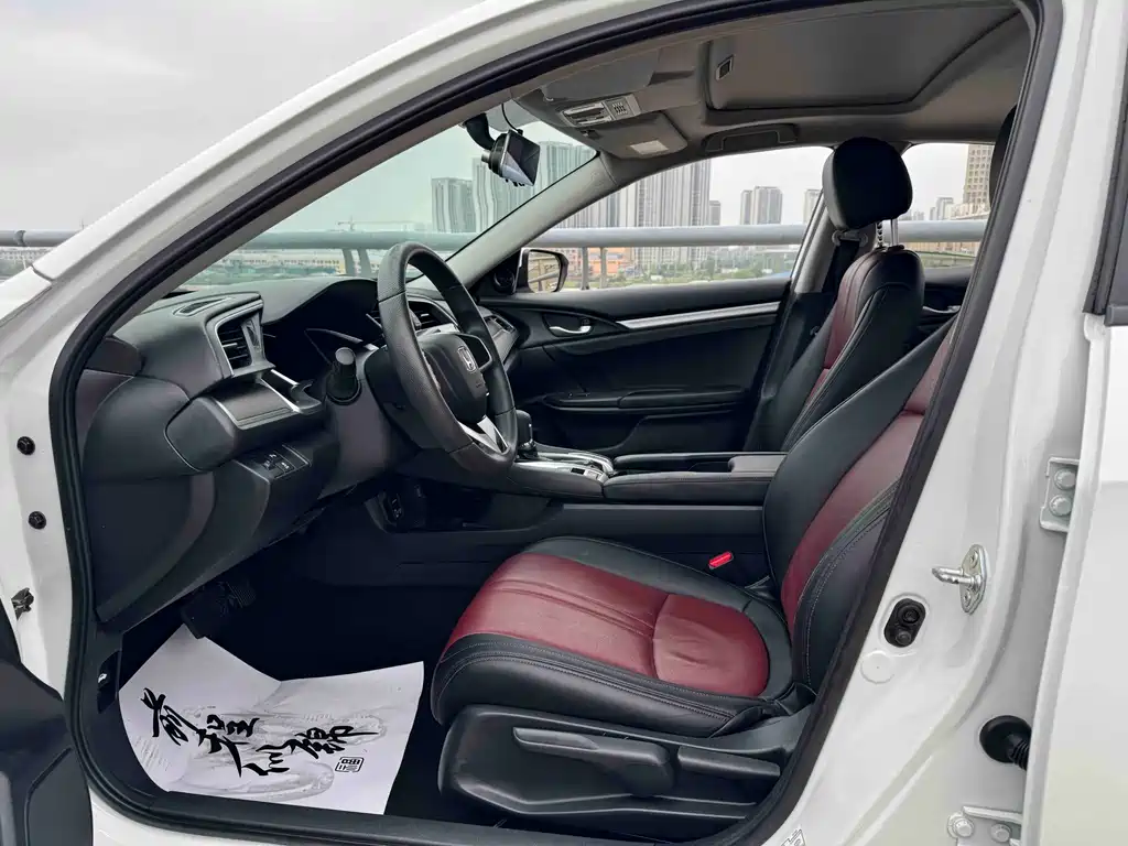 Honda Civic — миниатюра 5