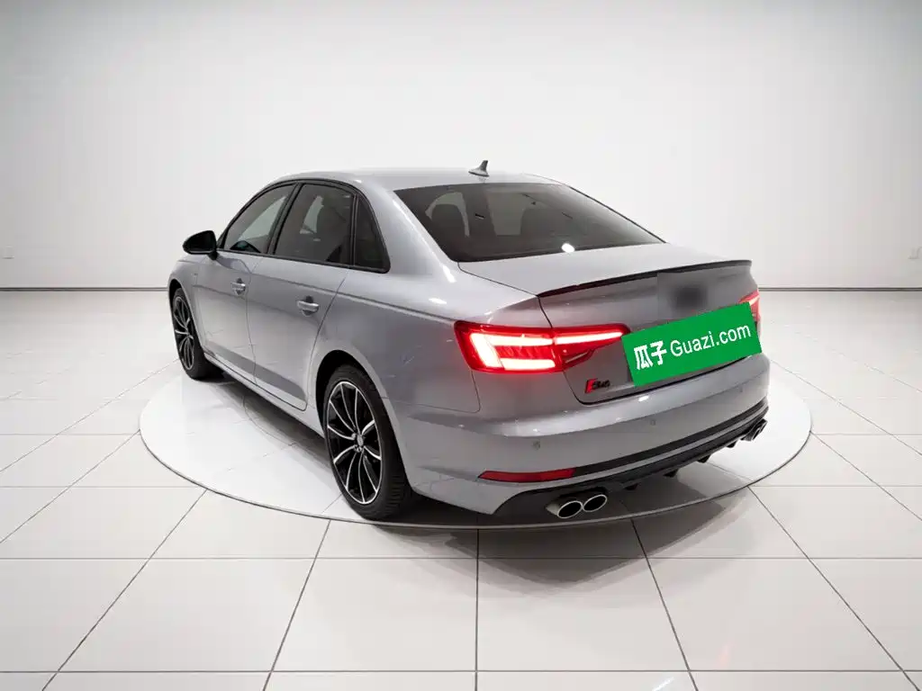 Audi A4L — миниатюра 4