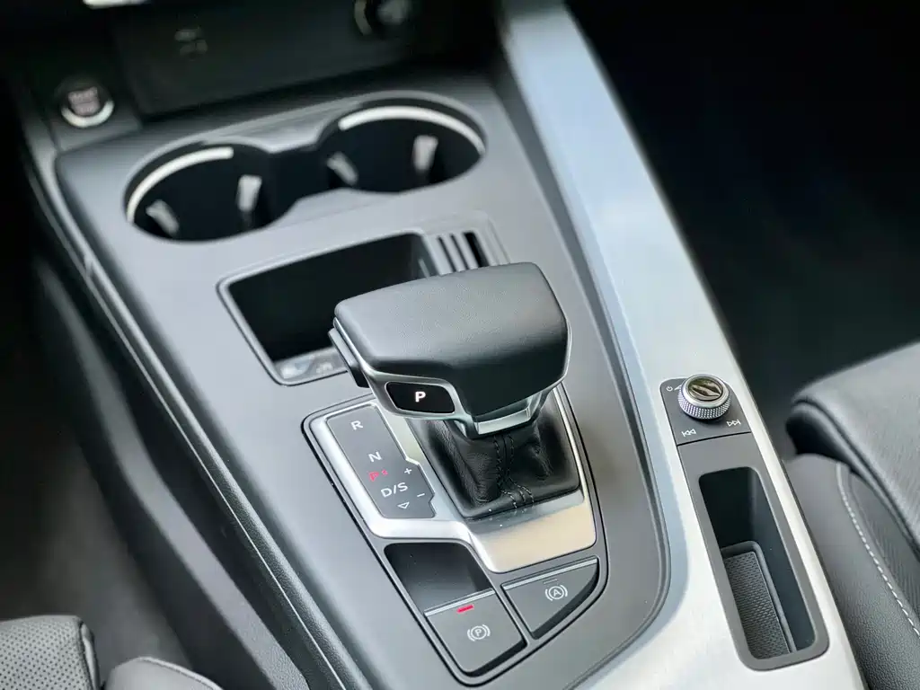 Audi A4L 2022 40 TFSI Fashion