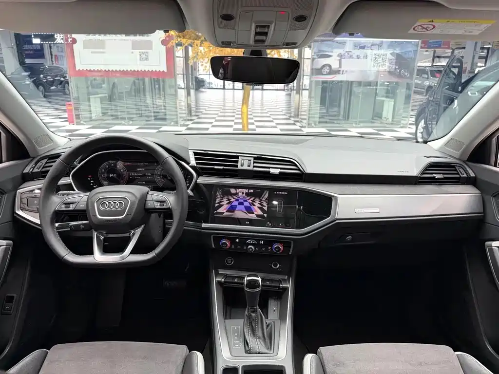 Audi Q3 — миниатюра 12