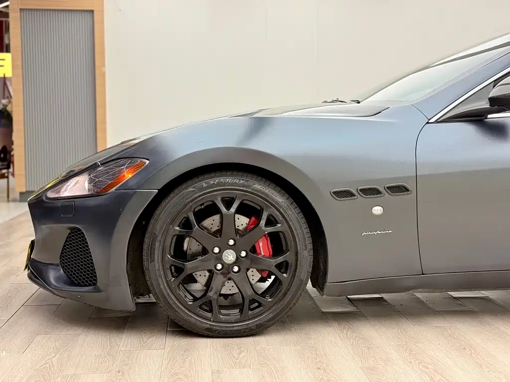 Maserati GranTurismo — миниатюра 7