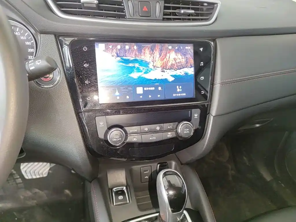 Nissan Qashqai — миниатюра 13