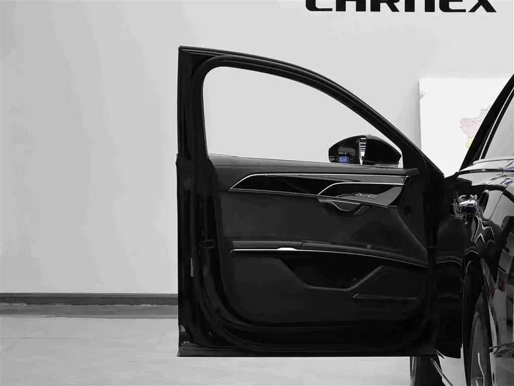 Audi A8 New Energy — миниатюра 6