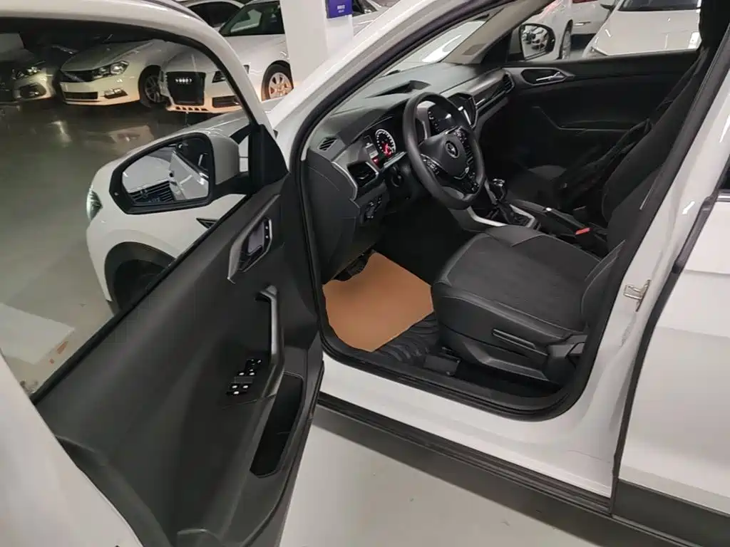 Volkswagen T-Cross — миниатюра 16