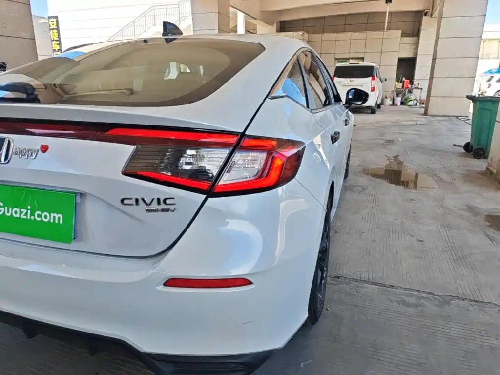 Honda Civic — миниатюра 8