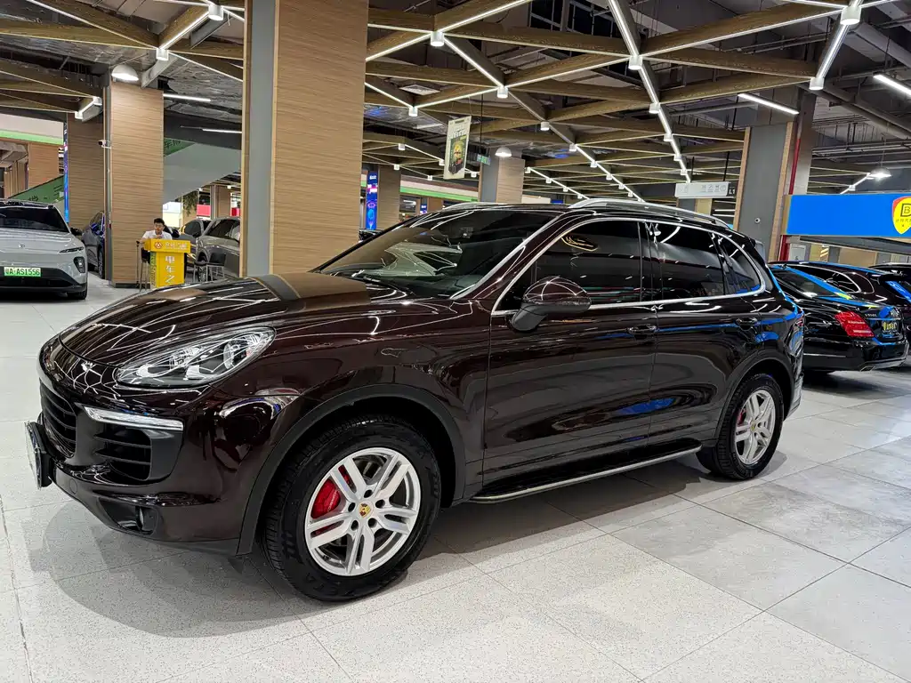 Porsche Cayenne — миниатюра 3