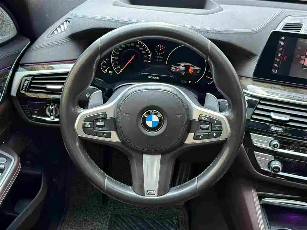 BMW 6 Series GT — миниатюра 6