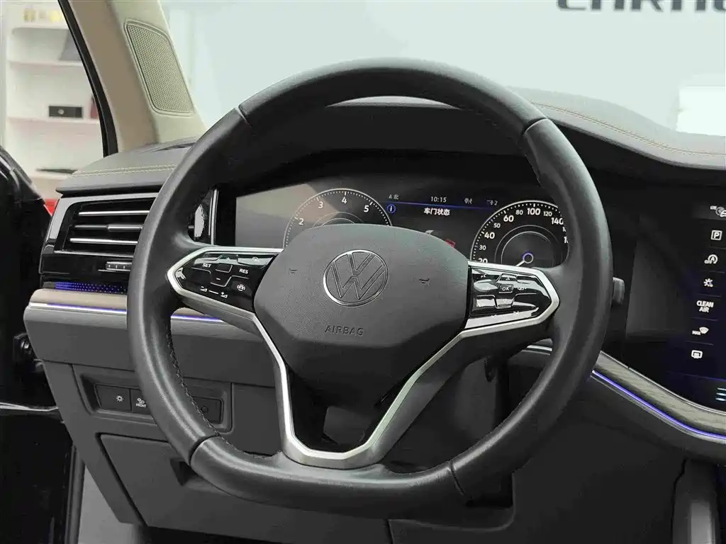 Volkswagen Touareg — миниатюра 13