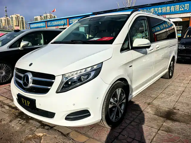 MERCEDES-BENZ V CLASS