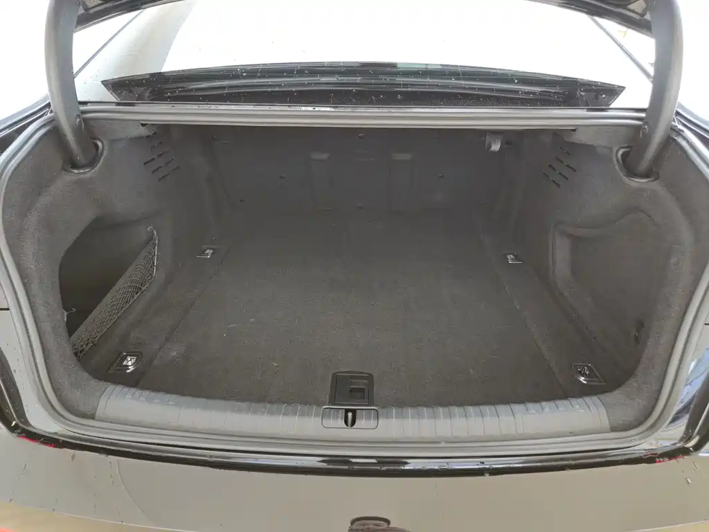 Audi A6L — миниатюра 21