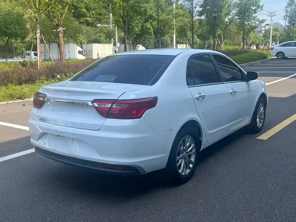 Geely Vision — миниатюра 6