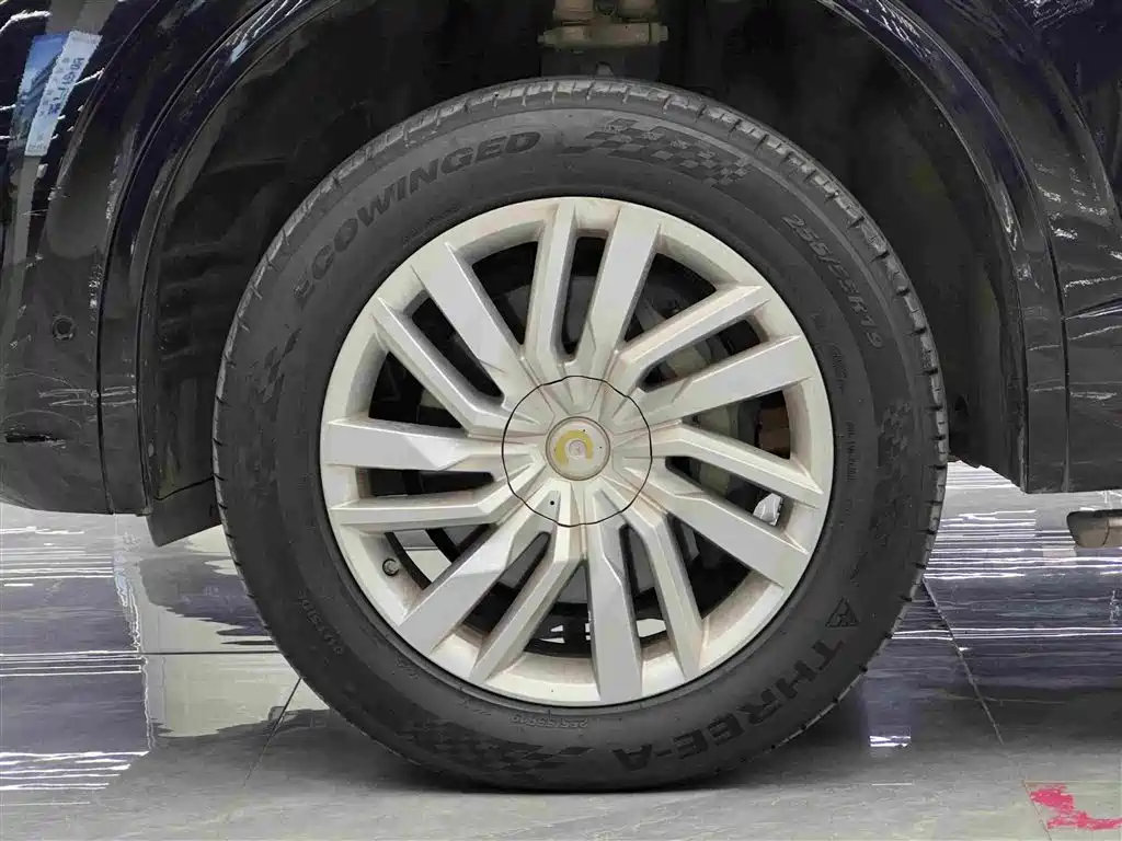 Volkswagen Touareg — миниатюра 4