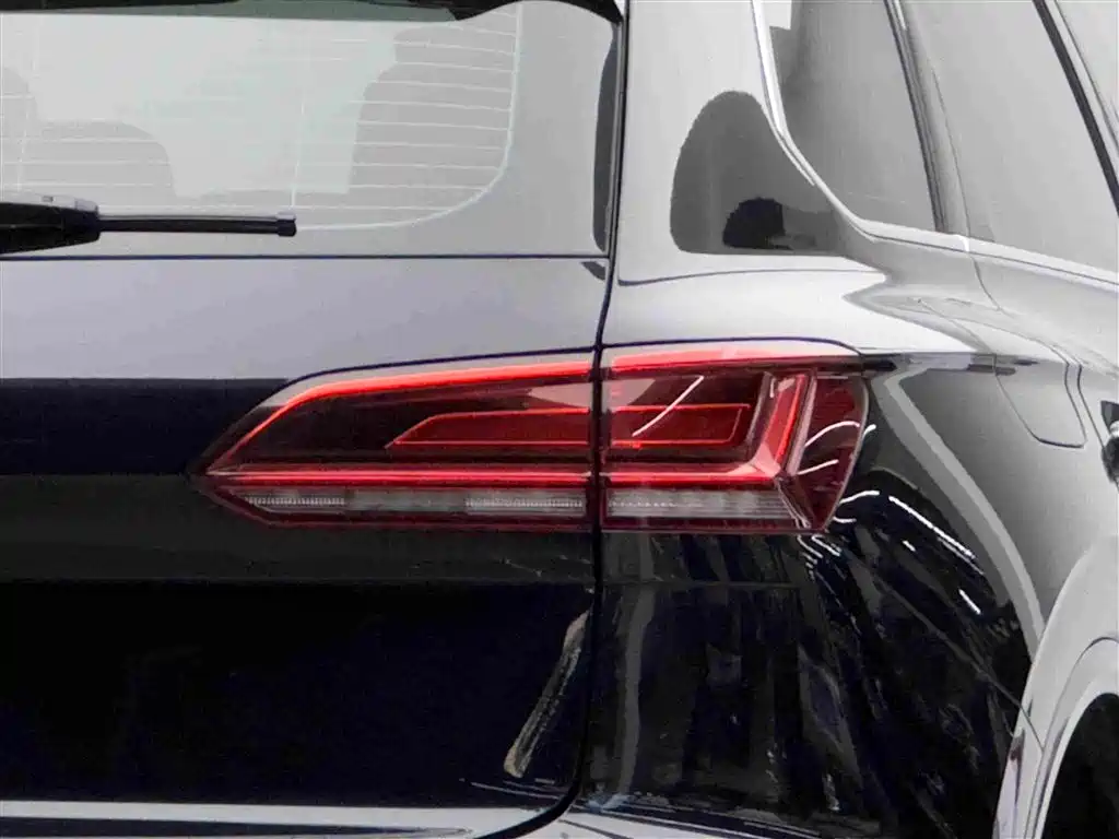 Volkswagen Touareg — миниатюра 6