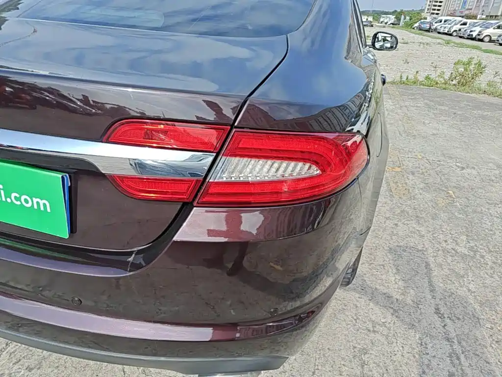 Jaguar XF — миниатюра 8