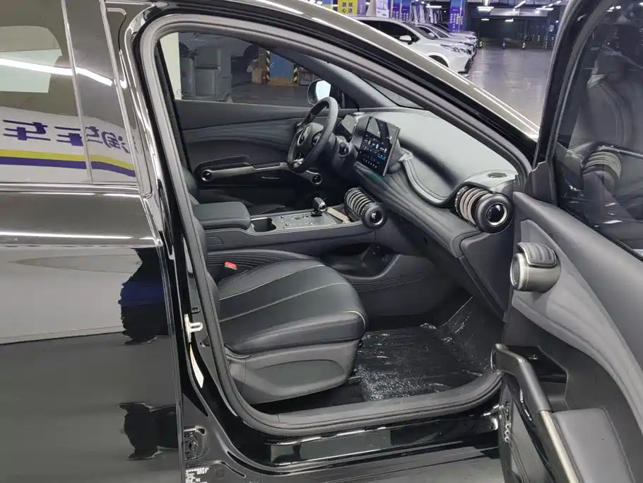 BYD Yuan Plus — миниатюра 8