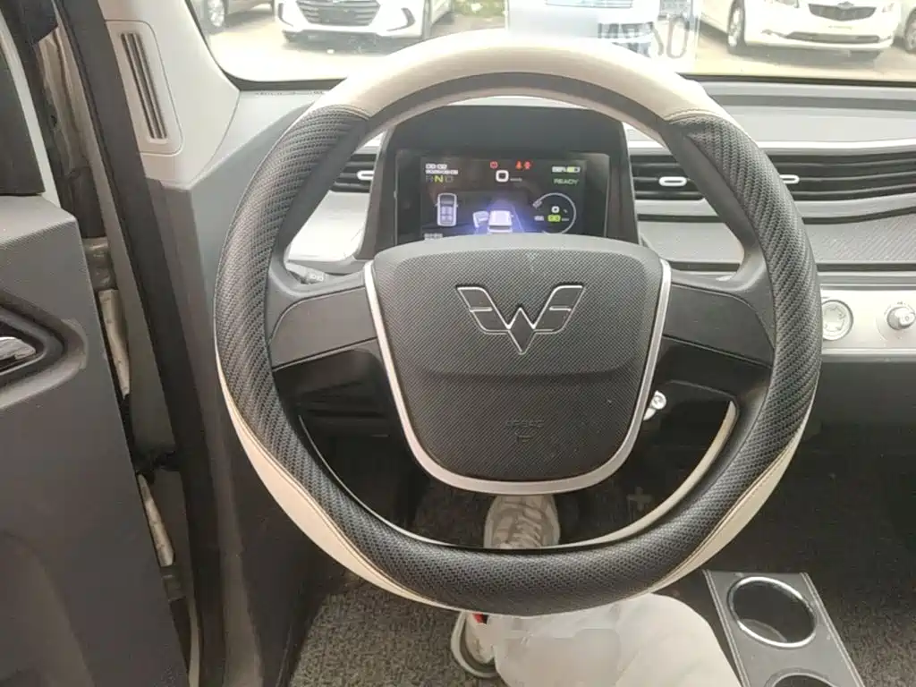 Wuling MINIEV — миниатюра 11
