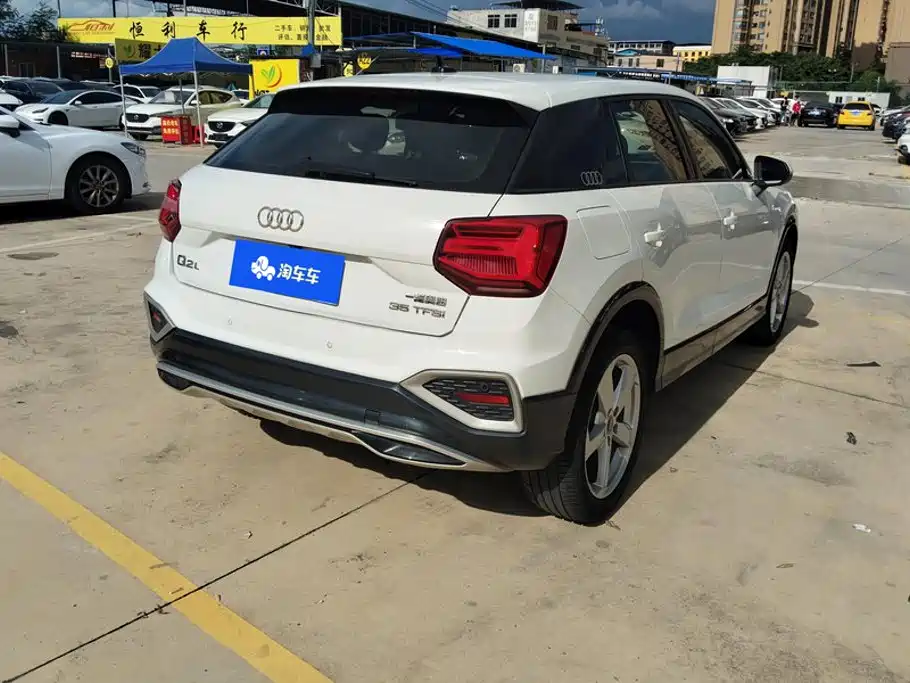 Audi Q2L — миниатюра 3