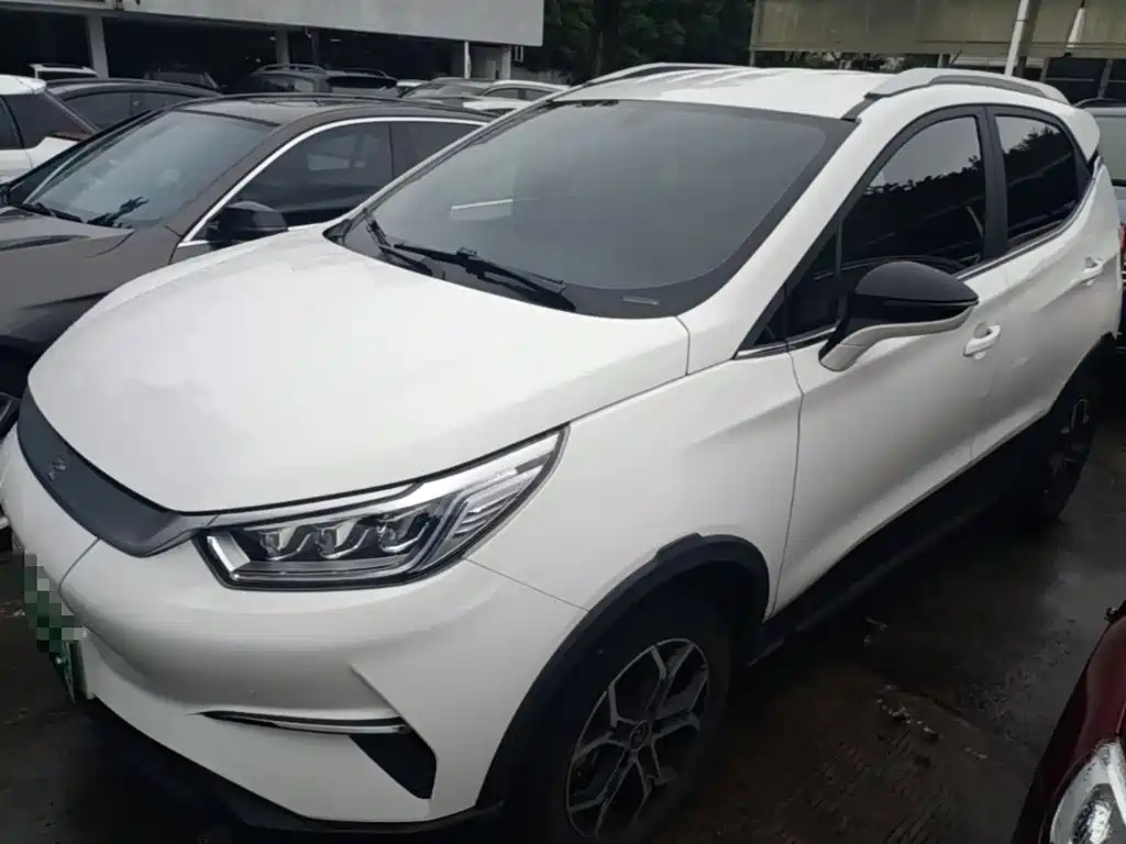 BYD Yuan Pro - фото 2