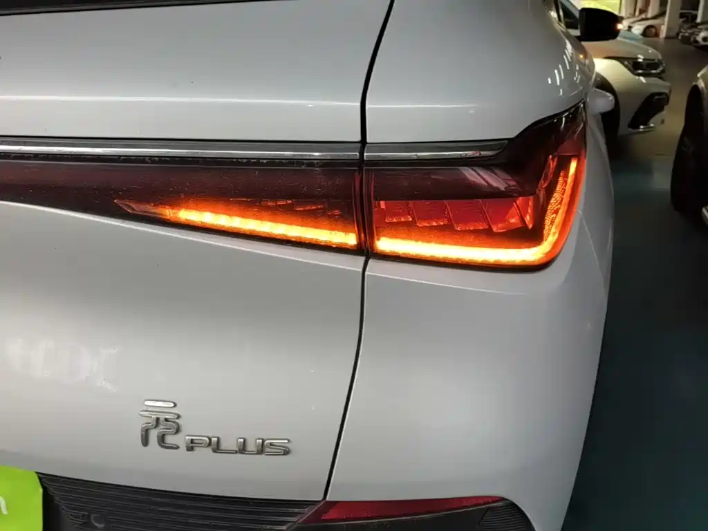 BYD Yuan Plus — миниатюра 8