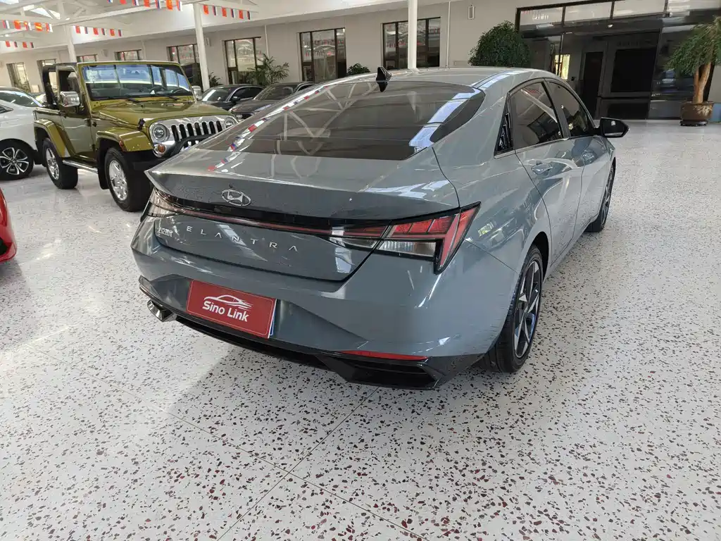 Hyundai Elantra — миниатюра 23
