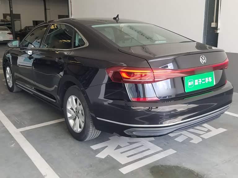 Volkswagen Passat 1.4 л 2025 г. Чёрный, пробег 48000 км