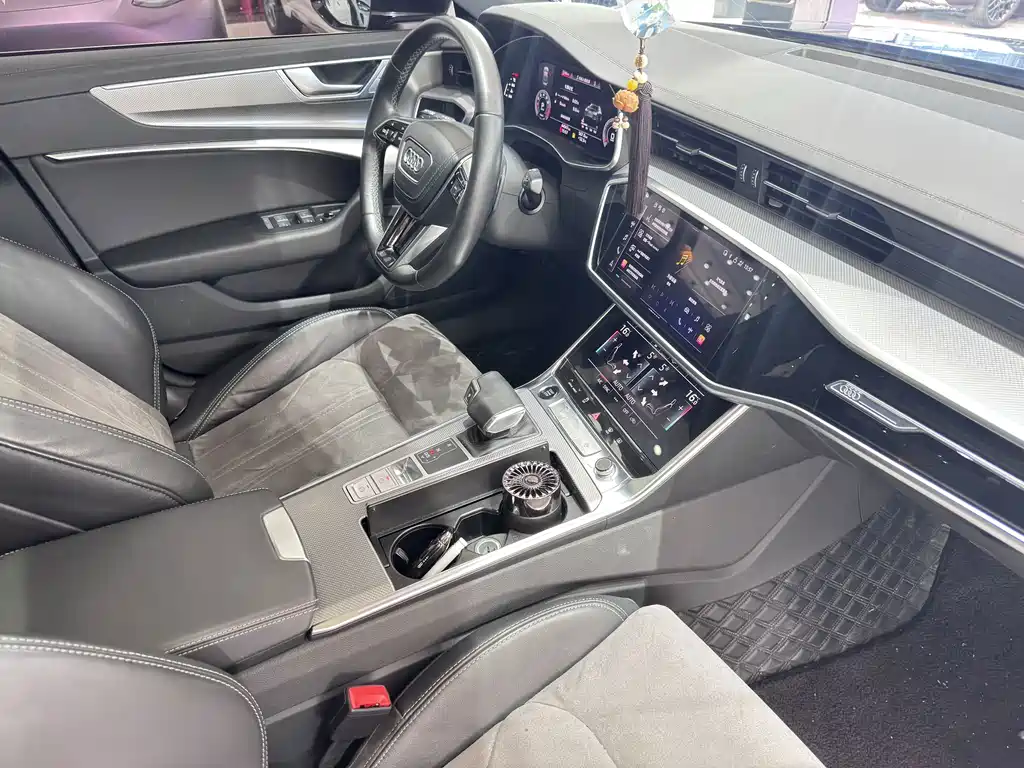 Audi A6L — миниатюра 12