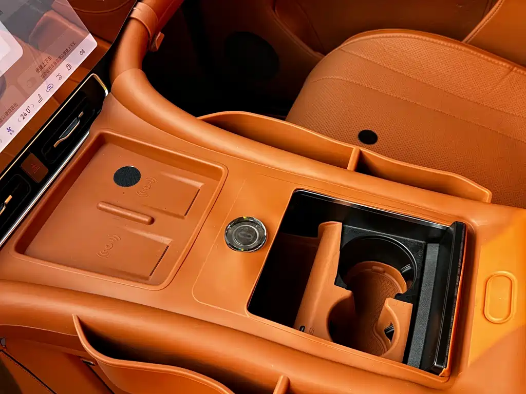 AITO ASK THE WORLD M9