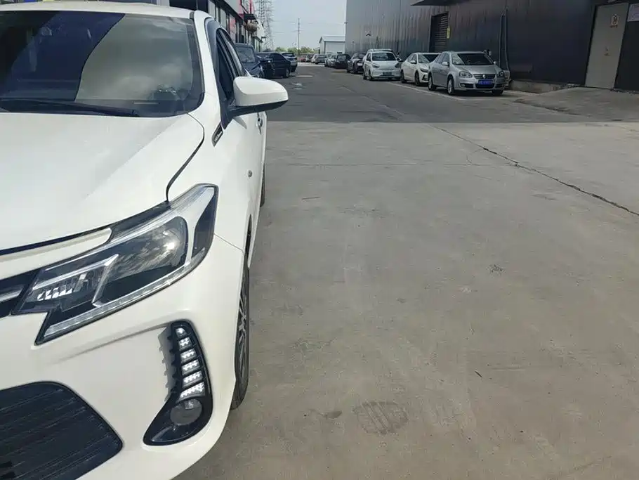 Toyota Vios — миниатюра 5