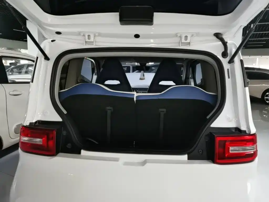 Wuling MINIEV — миниатюра 19