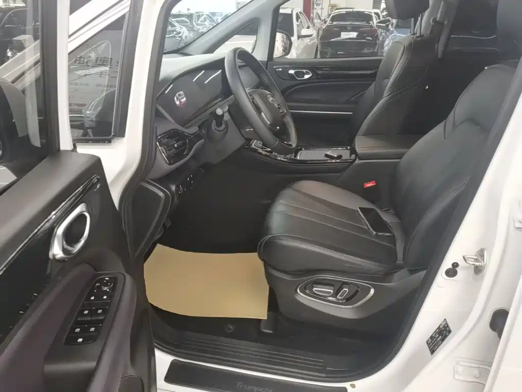 GAC Motor Trumpchi M6 — миниатюра 16