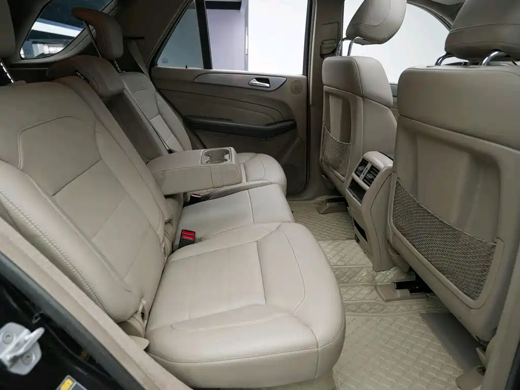 Mercedes-Benz M-Class — миниатюра 15