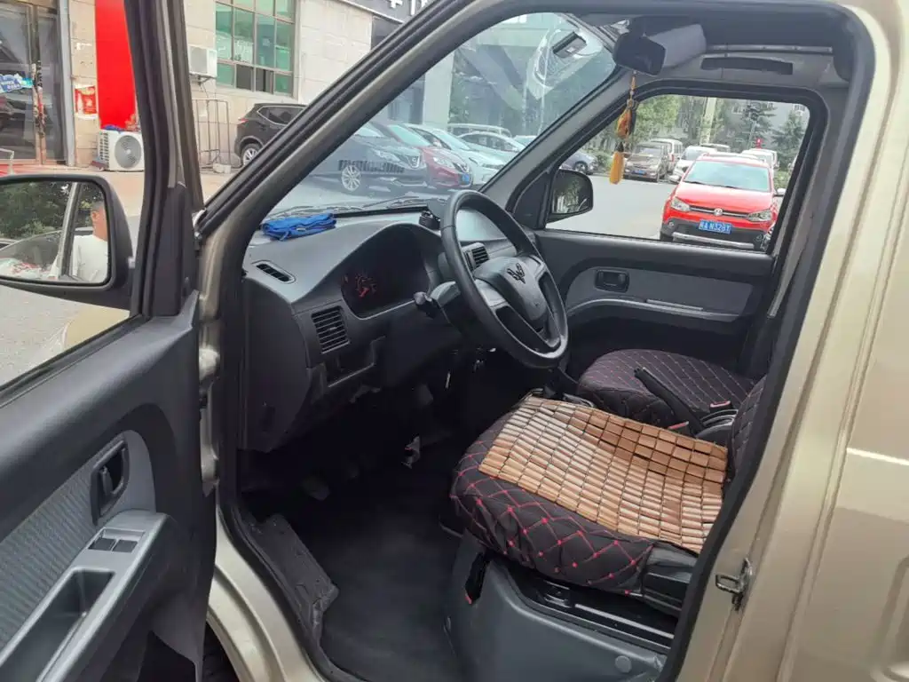 Wuling Rongguang — миниатюра 16
