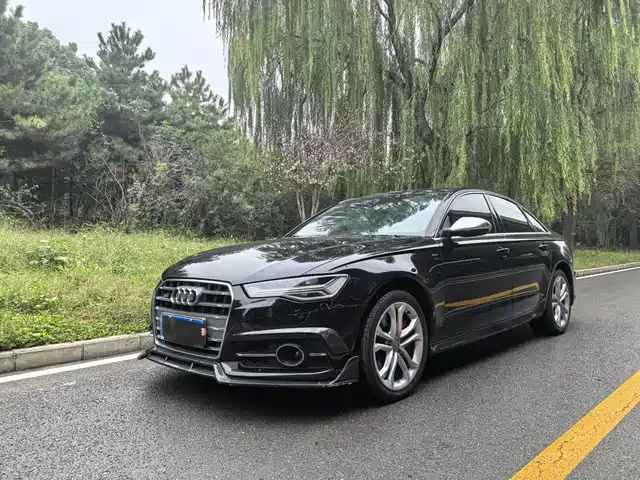 AUDI  S6 2018
