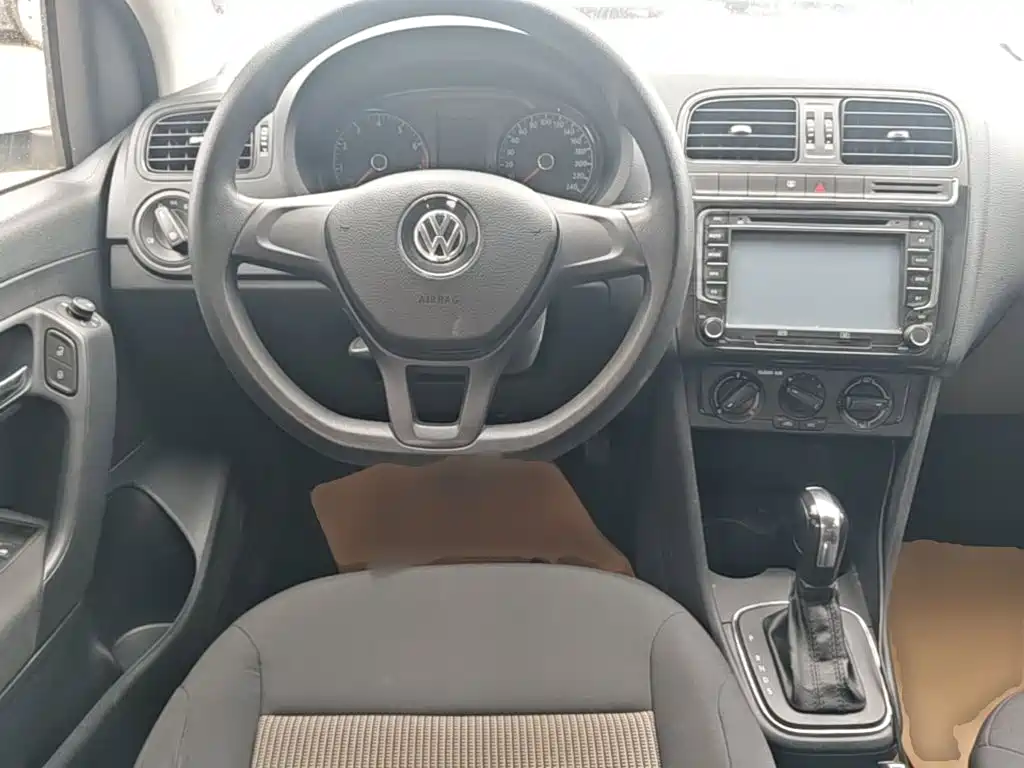 Volkswagen Polo — миниатюра 11