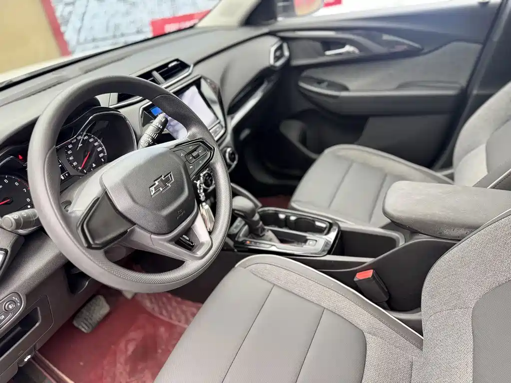 Chevrolet Tracker — миниатюра 10