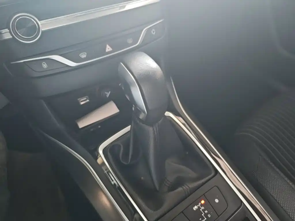 Peugeot 408 — миниатюра 14