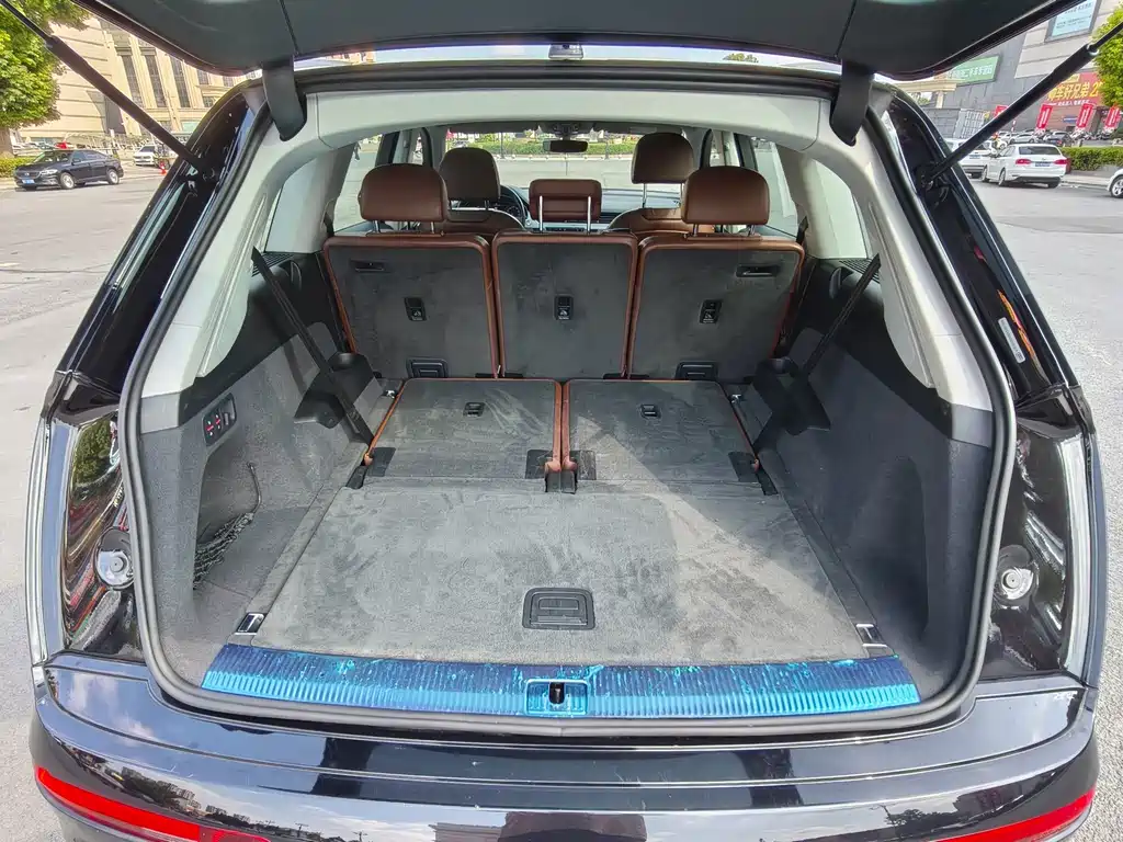 Audi Q7 — миниатюра 11