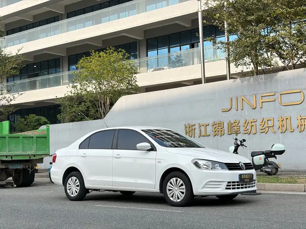 Volkswagen Jetta — миниатюра 3