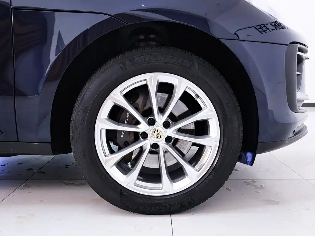 Porsche Macan — миниатюра 6