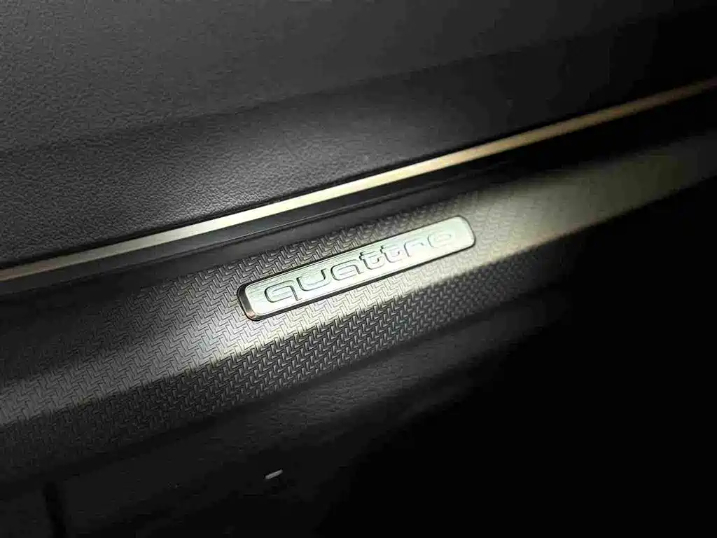 Audi Q5L — миниатюра 5